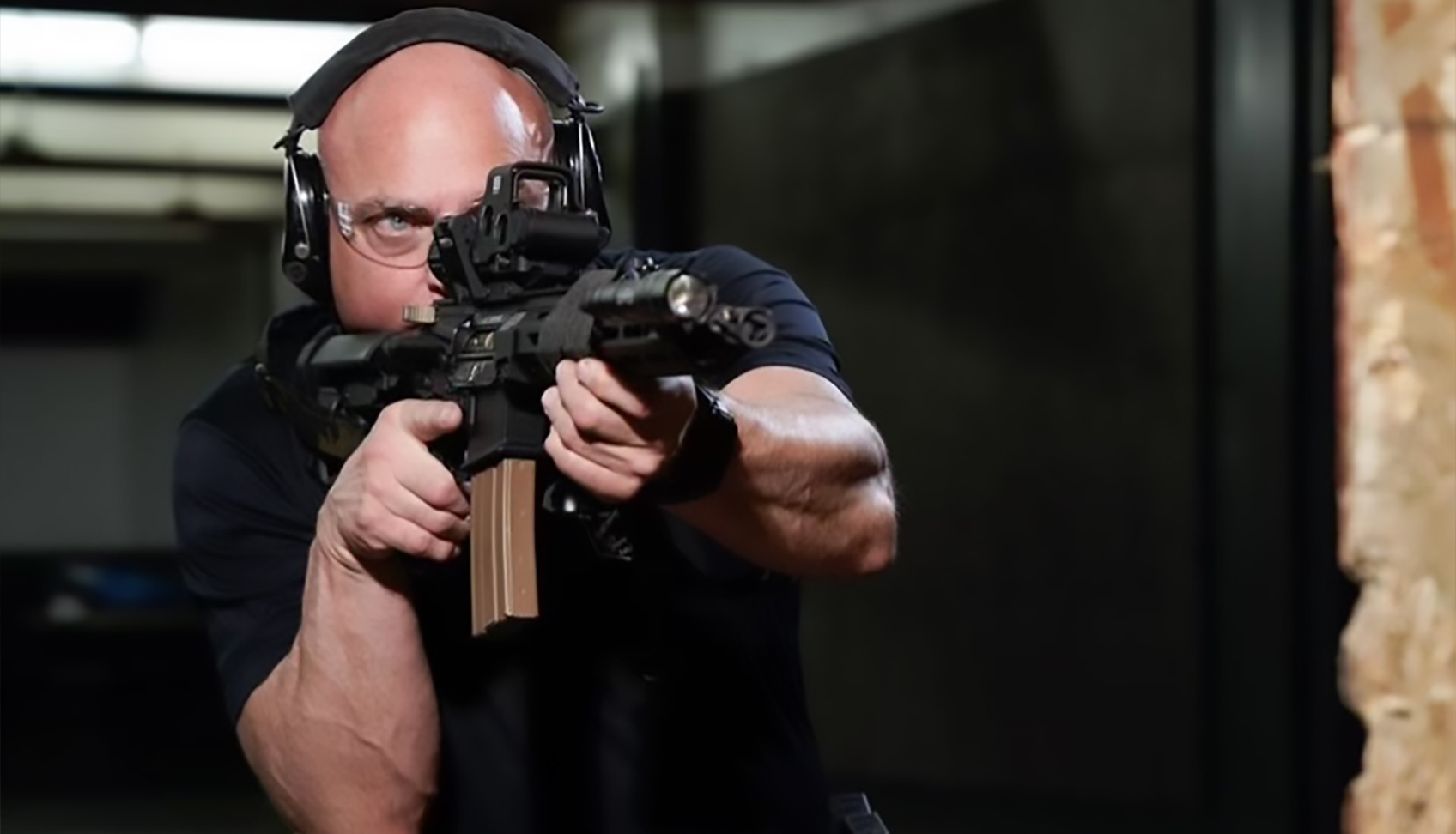 Instructor Chris Kahrs